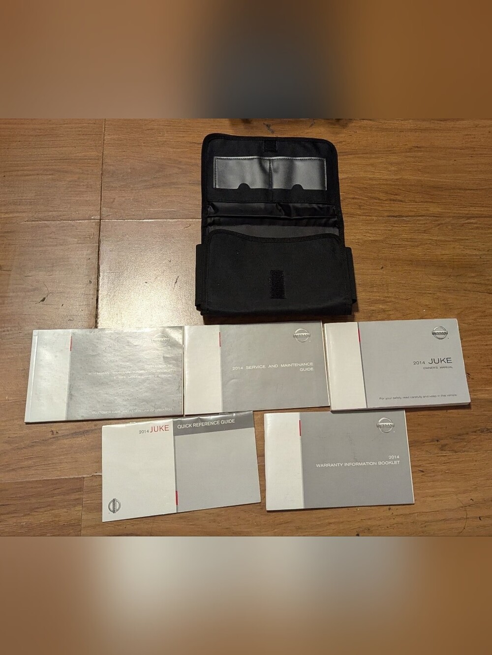2014 Nissan Juke Owner's Manual set with case OEM